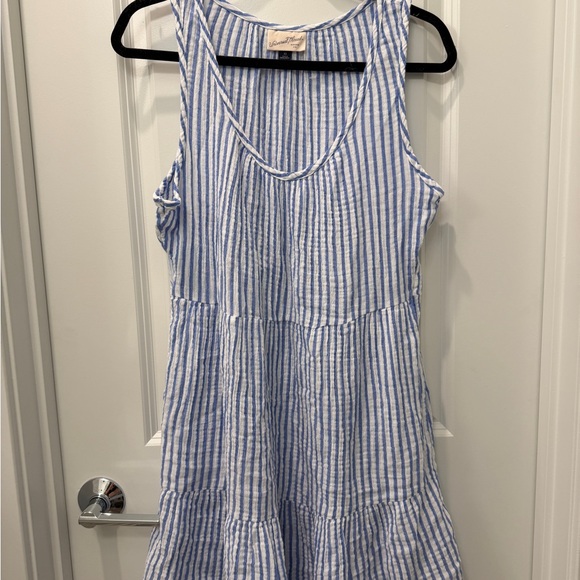 Universal Thread Blue and White Striped Top - Picture 1 of 3